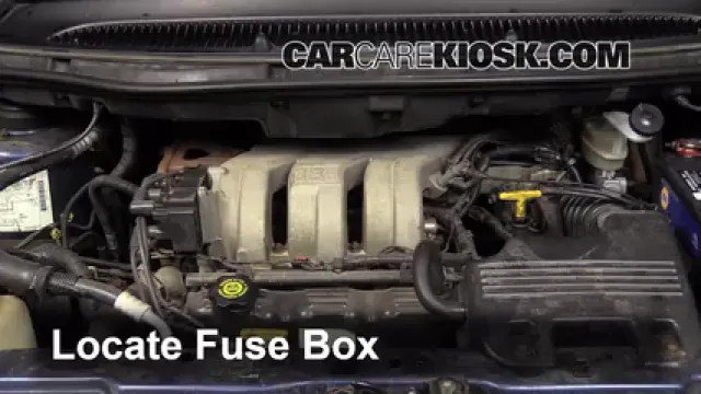 2000 Plymouth Voyager 3.3L V6 Fuse (Engine) Replace